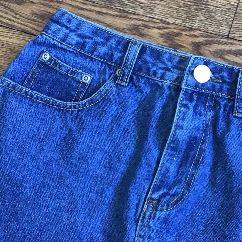 PRETTY LITTLE THING CHAIN LINKED DENIM SKIRT